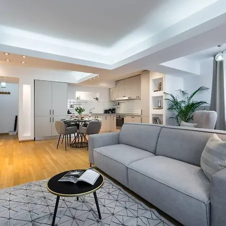 Apartament Superb River Views 1br + Parking *