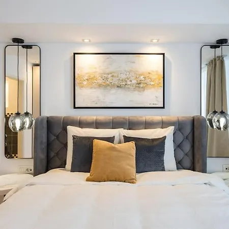 Apartament Superb River Views 1br + Parking *