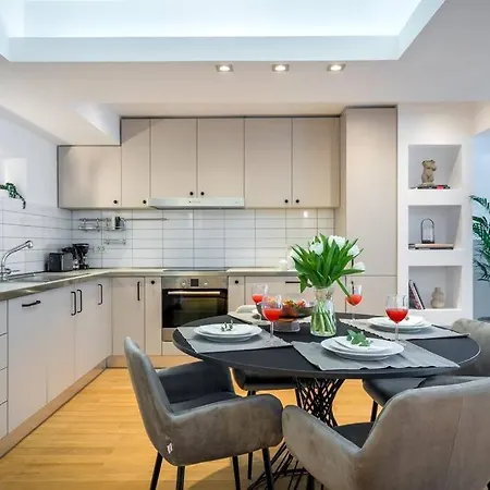 Superb River Views 1br + Parking Appartamento Bucarest
