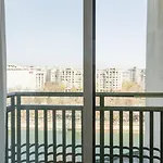 Superb River Views 1br + Parking *
