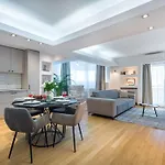 公寓 Superb River Views 1br + Parking 布加勒斯特