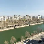 Superb River Views 1br + Parking 布加勒斯特