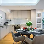 Superb River Views 1br + Parking 公寓 布加勒斯特