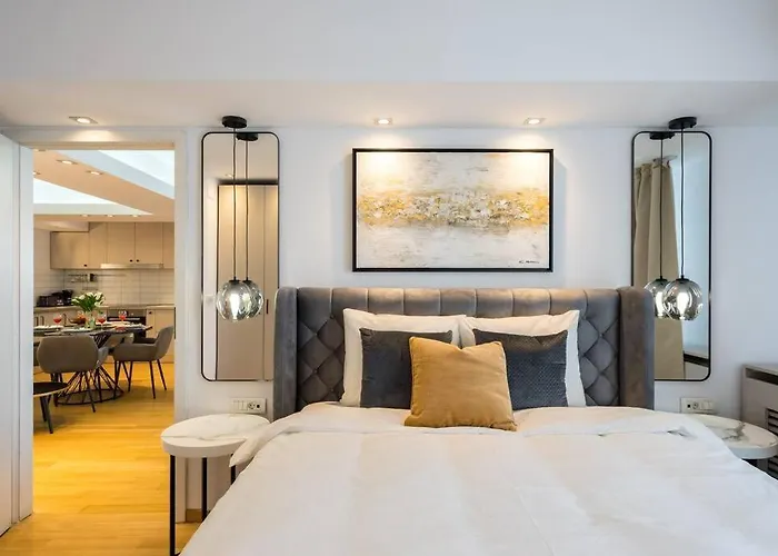 アパート Superb River Views 1br + Parking