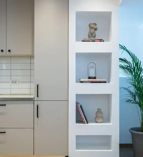 アパート Superb River Views 1br + Parking ブカレスト