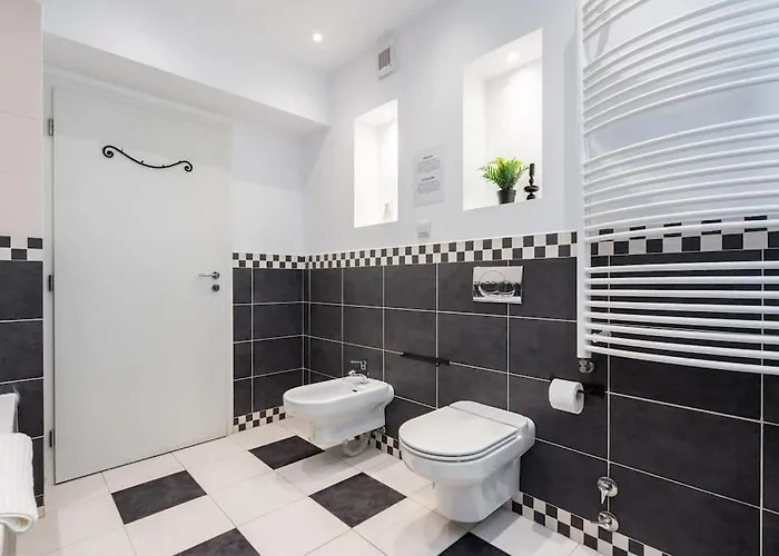 Superb River Views 1br + Parking