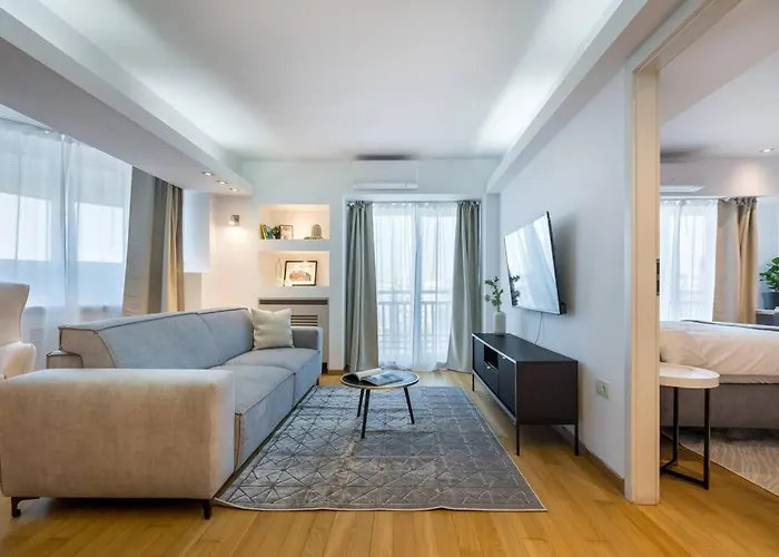 Apartment Superb River Views 1br + Parking Bukarest