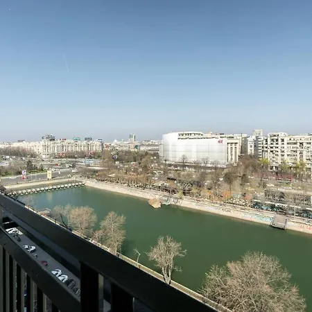 Апартаменты Superb River Views 1br + Parking *